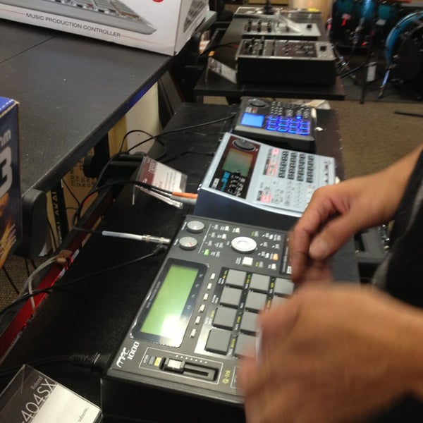 Easy Music Center Music Store in Pearl City