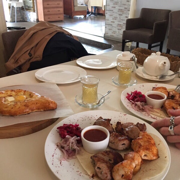 добрый грузин на богатырском. добрый грузин ресторан санкт-петербург. ресторан добрый грузин на полтавской. добрый грузин на фурштатской. добрый грузин, санкт-петербург, фурштатская улица.