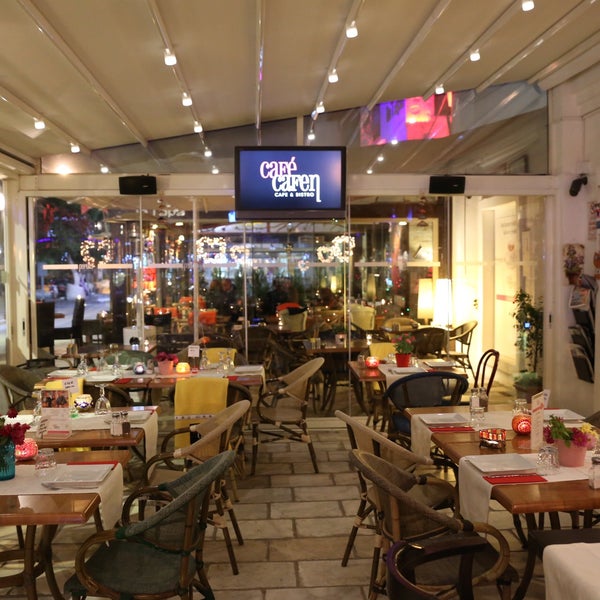 Foto tirada no(a) Cafe Cafen - Cafe &amp; Bistro por Galip G. em 12/30/2015