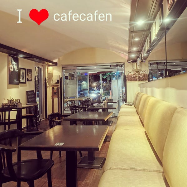 Das Foto wurde bei Cafe Cafen - Cafe &amp; Bistro von Galip G. am 1/12/2021 aufgenommen