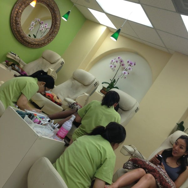 Photo taken at Pampered Hands by Julia Z. on 7/7/2013