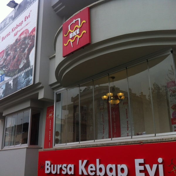 Foto diambil di Bursa Kebap Evi oleh ziryâb pada 3/16/2013