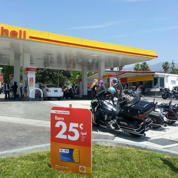 Photo taken at Shell by kira p. on 5/18/2014