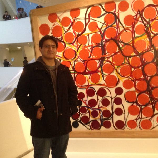 Photo taken at Solomon R. Guggenheim Museum by Johan S. on 4/21/2013