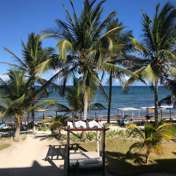 Das Foto wurde bei ABR - AKUMAL BEACH RESORT von Irma R. am 5/29/2019 aufgenommen