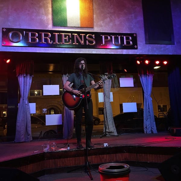 Foto tirada no(a) O&#39;Briens Irish Pub por Chris em 3/28/2018