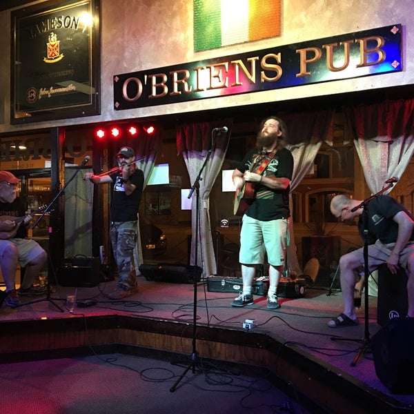 Foto tirada no(a) O&#39;Briens Irish Pub por Chris em 7/18/2018