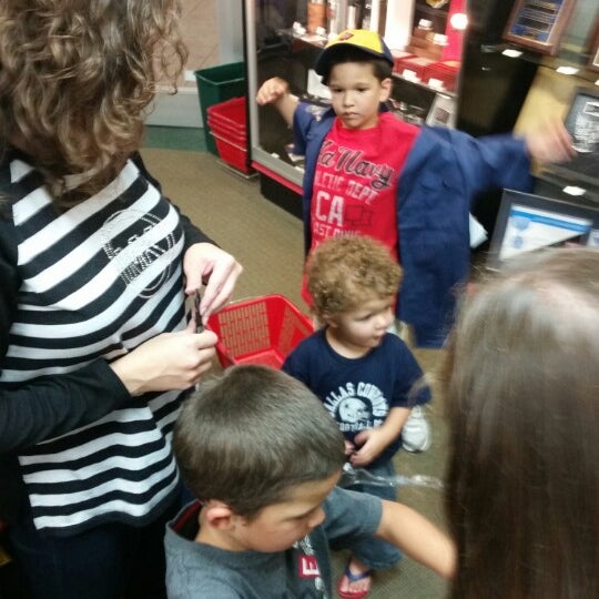 Musselman Scout Shop (Boy Scouts) 2226 NW Military Hwy