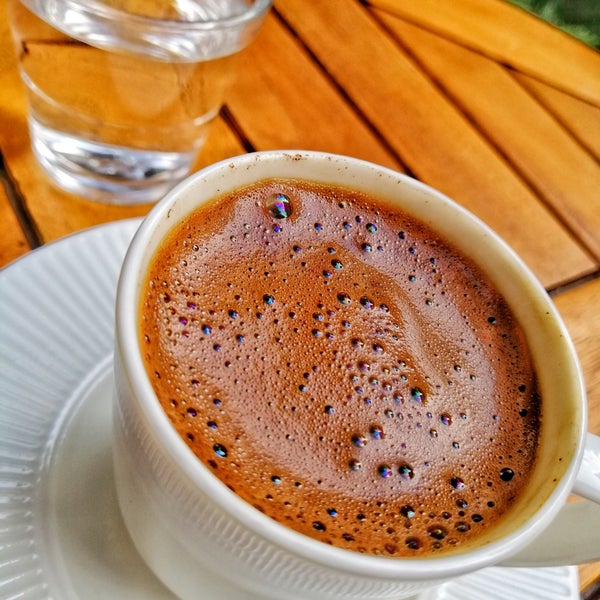 Foto diambil di Agola Coffee oleh Tufan Özyamak pada 10/16/2019