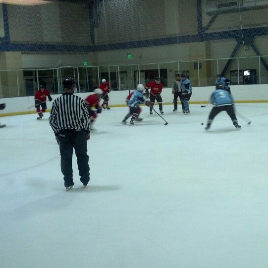 Foto diambil di Kroc Center Ice Arena oleh David A. H. pada 3/20/2014