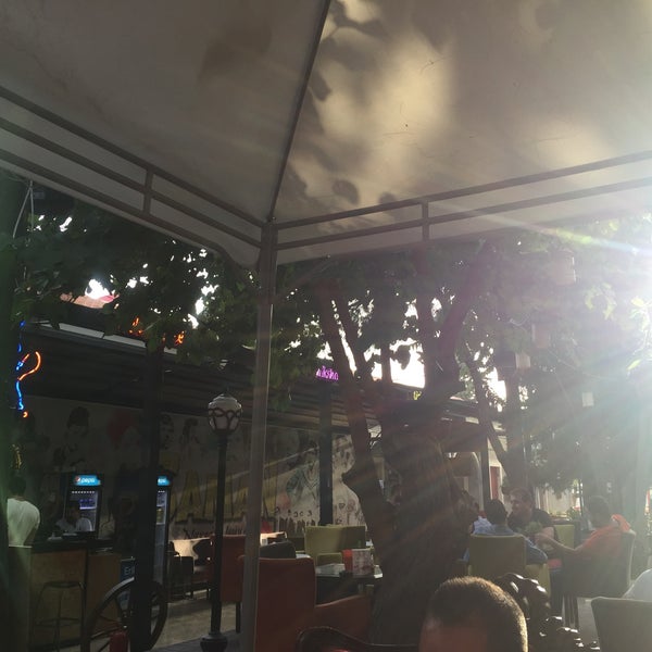 9/7/2015 tarihinde Erbil Aslankaya 5.ziyaretçi tarafından TREN Brasserie'de çekilen fotoğraf