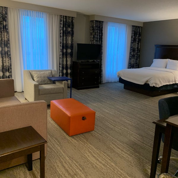 รูปภาพถ่ายที่ Hampton Inn &amp; Suites โดย Diamond . เมื่อ 1/6/2021
