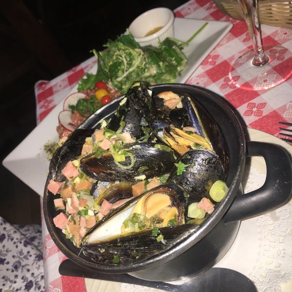 Photo taken at Bistrot Du Coin by Diamond . on 5/1/2019