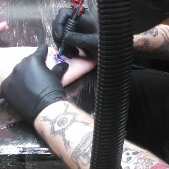 Choosing a Parlor  Royal Flesh Tattoo And Piercing-Chicago Tattoo
