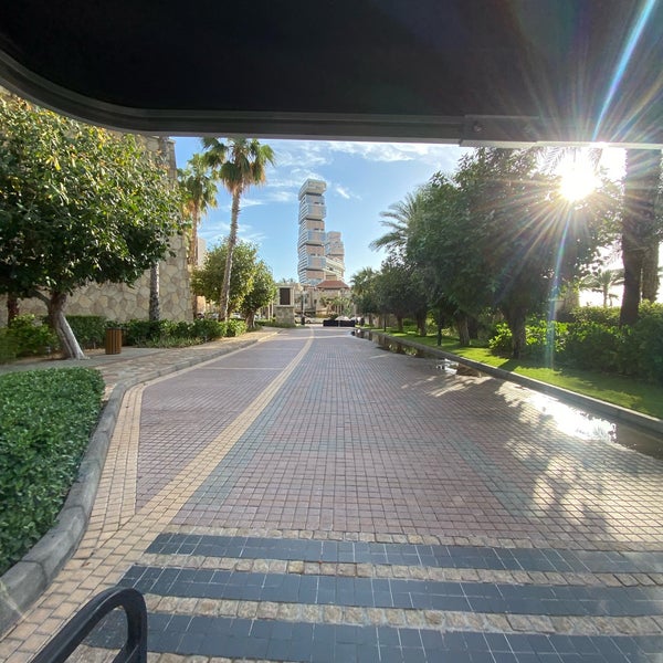 Photo taken at Sofitel Dubai The Palm Resort &amp; Spa by H on 5/2/2024