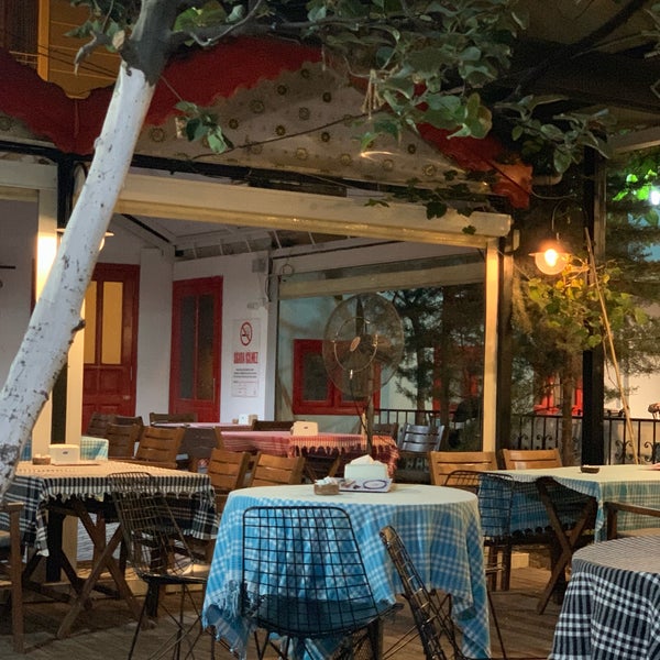 Foto tirada no(a) Küfe Restoran por Mete em 9/13/2019