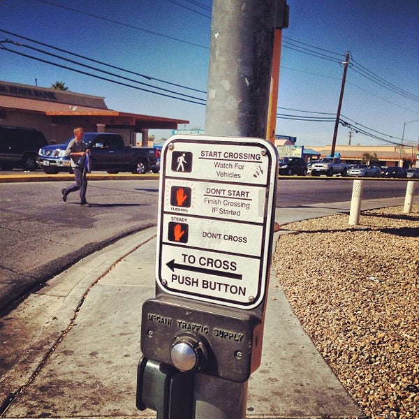 Рейсовый автобус внутри. Фламинго автобус. Строение фламинго. Маршрутка апатиты мурманск фламинго. Джерба тунис фламинго.