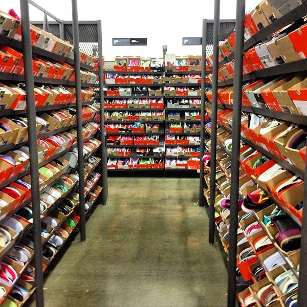 nike factory outlet san francisco