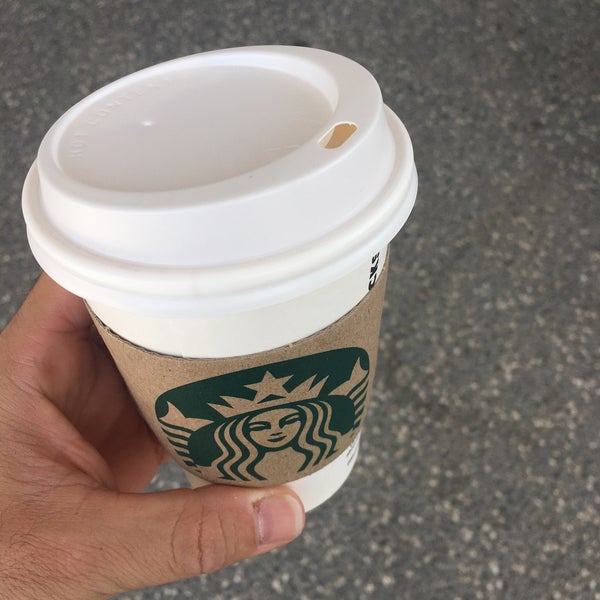 Foto scattata a Starbucks da Bulut Yalcin M. il 8/22/2022