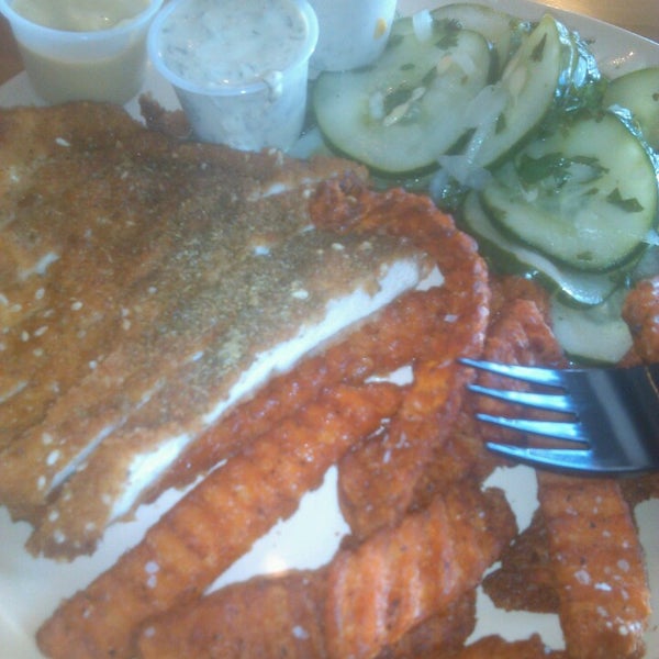 Photo taken at Seven Hens Chicken Schnitzel Eatery by Marchell G. on 9/28/2013