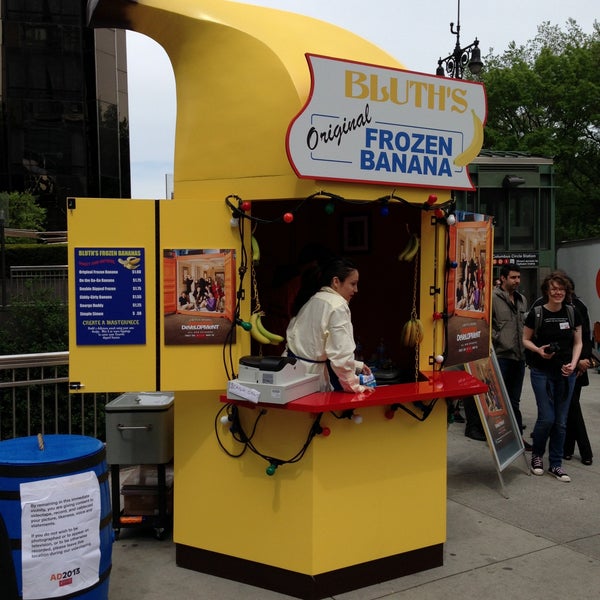 5/14/2013 tarihinde Doug P.ziyaretçi tarafından Bluth’s Frozen Banana Stand'de çekilen fotoğraf