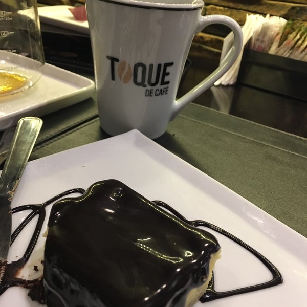 Foto diambil di Toque de Café oleh Alexandre I. pada 10/6/2016