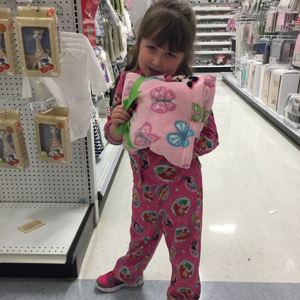 Photo taken at Toys"R"Us / Babies"R"Us by Brian T. on 1/1/2016