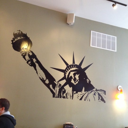 9/28/2012にBob E.がHarry G&#39;s New York Deli and Cafeで撮った写真