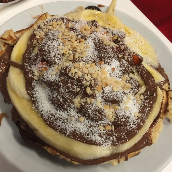 11/27/2019 tarihinde Burcu A.ziyaretçi tarafından Müslüm Waffle'de çekilen fotoğraf