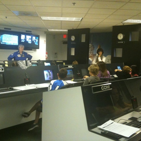 รูปภาพถ่ายที่ Powerhouse Science Center - Discovery Campus โดย Cathy F. เมื่อ 11/13/2012