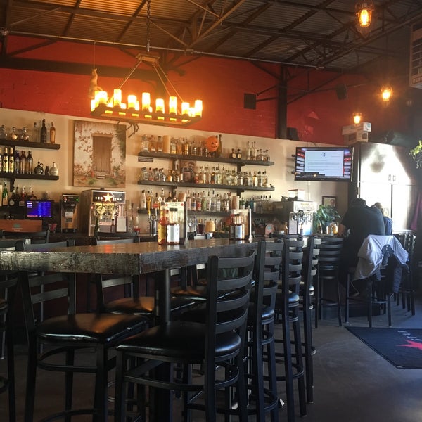 10/27/2017 tarihinde Scott M.ziyaretçi tarafından Red Star Taco Bar'de çekilen fotoğraf