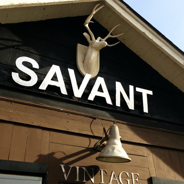 รูปภาพถ่ายที่ Savant Vintage โดย Savant V. เมื่อ 12/31/2012