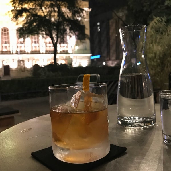 Bar Zentral Cocktail Bar in Charlottenburg