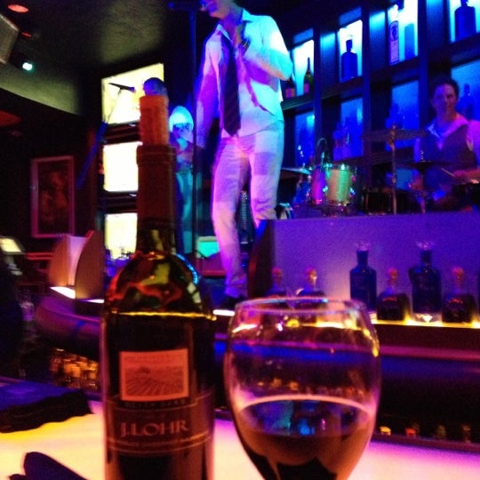 Photo taken at Blue Martini Lounge by Randy K. on 9/30/2012