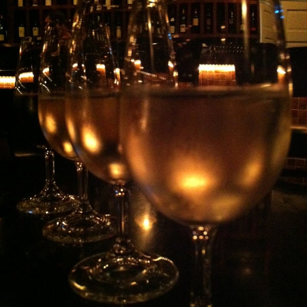 Photo taken at Sonoma Wine Bar &amp; Restaurant by Osvaldo G. on 1/20/2013
