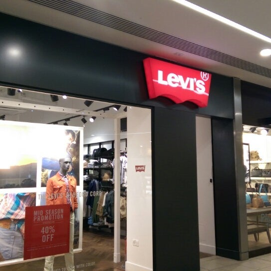Levi's Store - Clothing Store in Grays