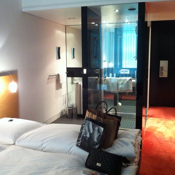 Das Foto wurde bei Innside Hotel Düsseldorf Seestern von Thalissa T. am 8/1/2014 aufgenommen