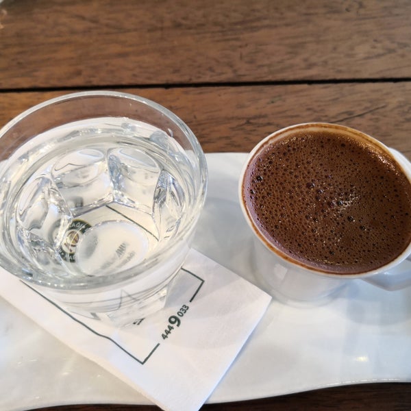 Foto tirada no(a) Kahve Durağı por Sedatcaner em 9/4/2019