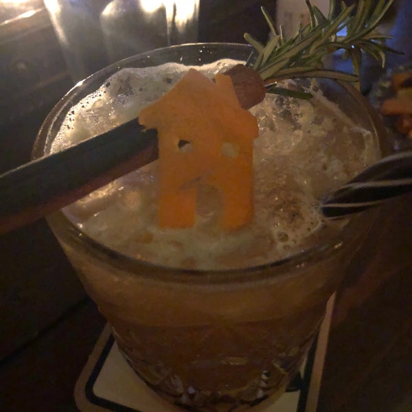 Снимок сделан в The Rum Bar cocktails &amp; spirits пользователем Chris T. 3/2/2018