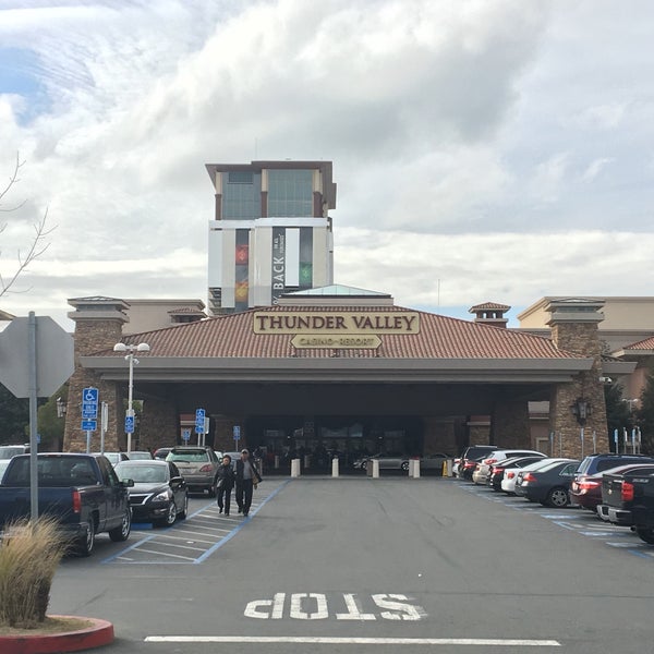 Foto tirada no(a) Thunder Valley Casino Resort por Emma em 2/5/2017