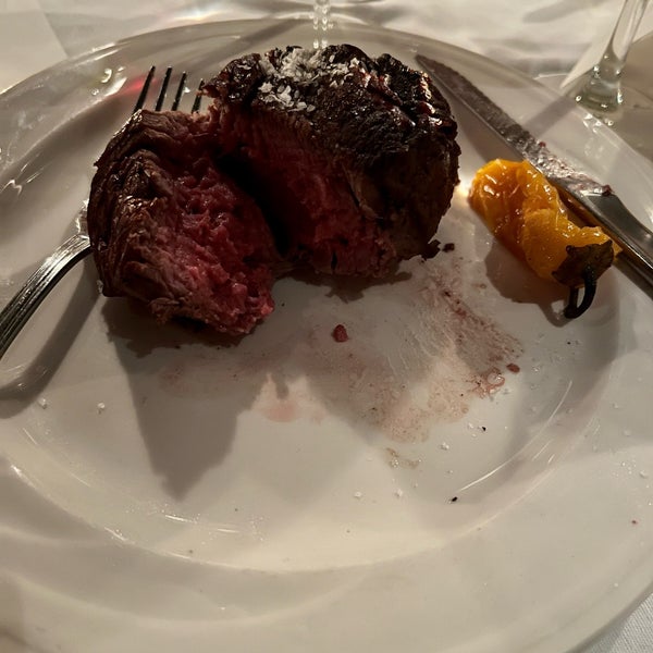 Photo taken at Keens Steakhouse by Laura F. on 10/31/2023