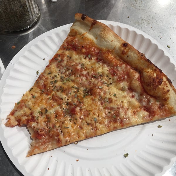 11/15/2018에 Vincent M.님이 2 Bros. Pizza에서 찍은 사진
