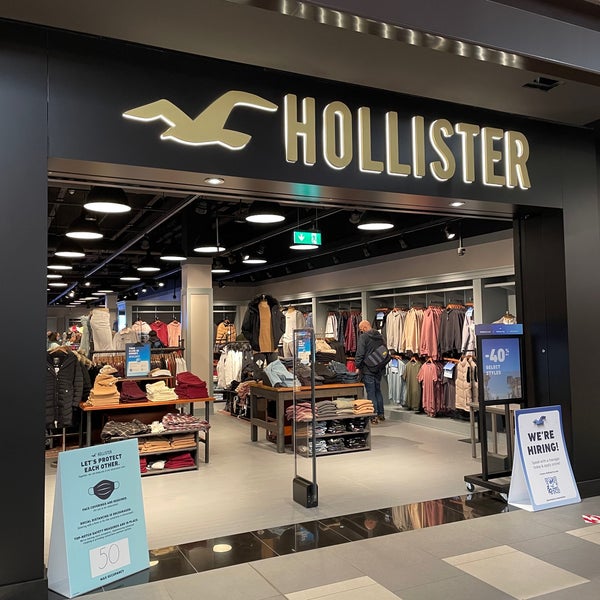 hollister dundrum opening hours