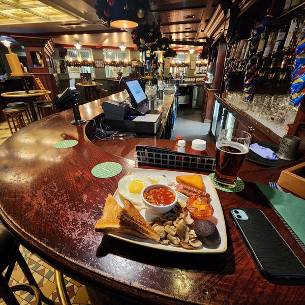 รูปภาพถ่ายที่ Murphy&#39;s Irish Pub โดย 🌎 JcB 🌎 เมื่อ 12/10/2023