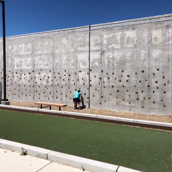 North Domingo Baca Park Dog Park in North Domingo Baca