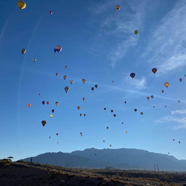 Foto scattata a International Balloon Fiesta da 🌎 JcB 🌎 il 10/5/2021