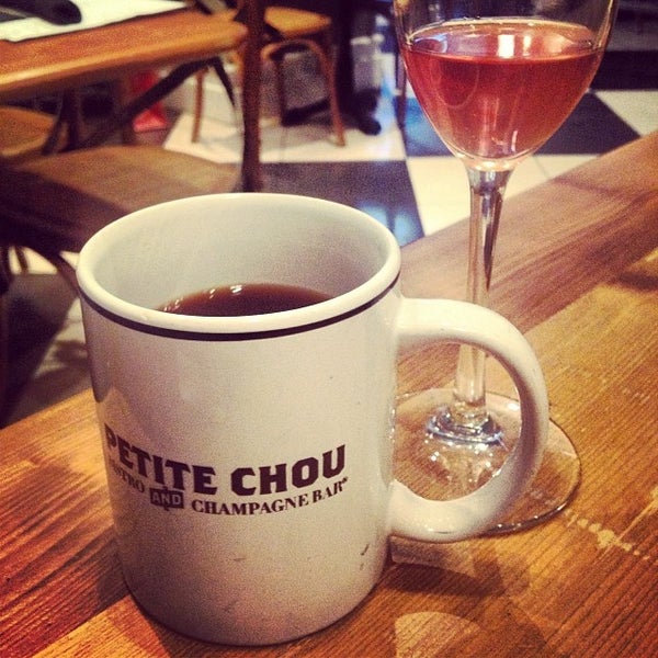 11/30/2013에 leeleechicago님이 Petite Chou Bistro and Champagne Bar에서 찍은 사진