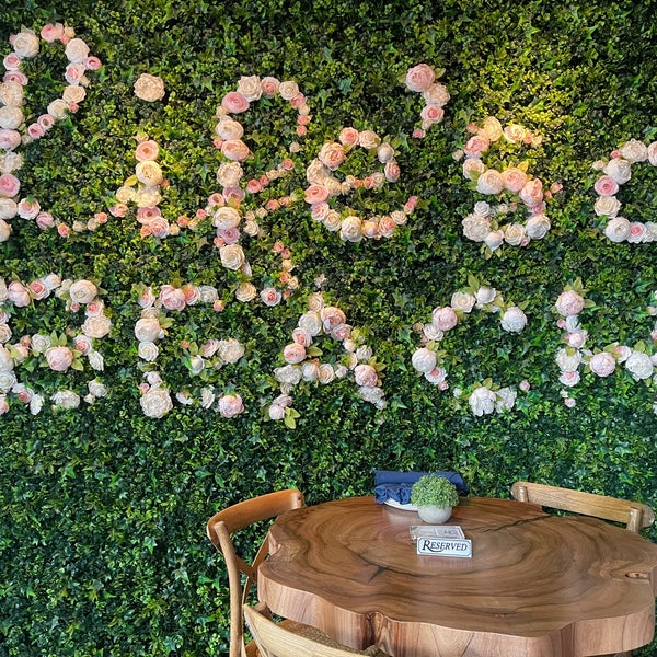 The Hampton Social Seafood Restaurant in Chicago