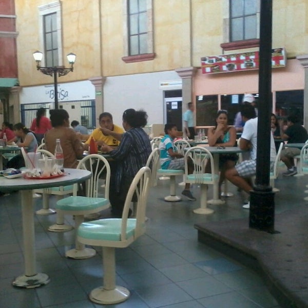 Plaza Capuchinas 7 tips de 352 visitantes