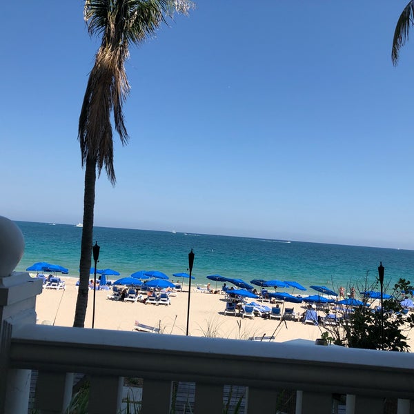 Foto tomada en Pelican Grand Beach Resort &amp; Spa  por Sonia D. el 4/20/2018